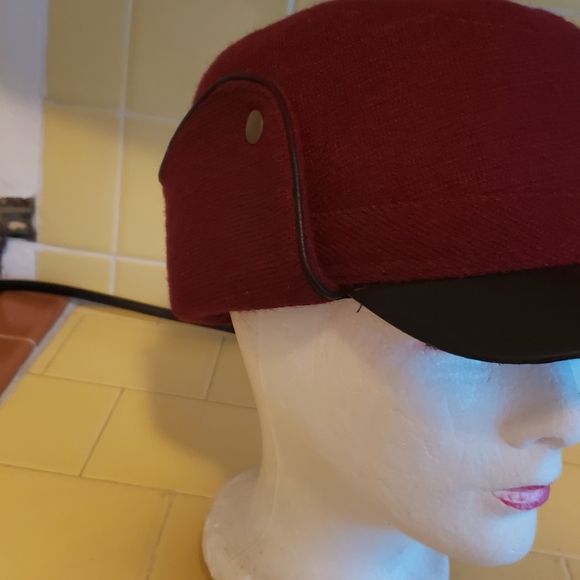 hat - Picture 3 of 12